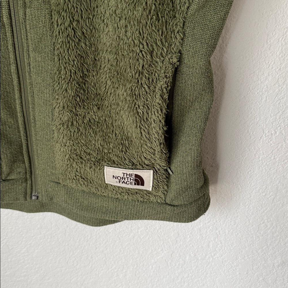 North Face Fleece Jacket - Picture 3 of 5